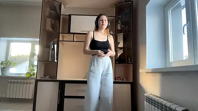 JoanieMochel online show from March 9, 2026, 1:37 pm