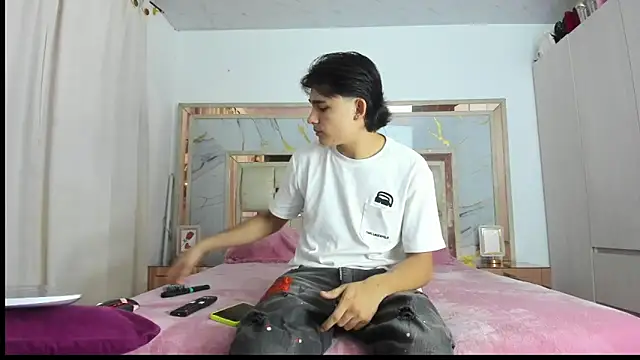 monky 0002 online show from March 15, 2026, 11:33 pm