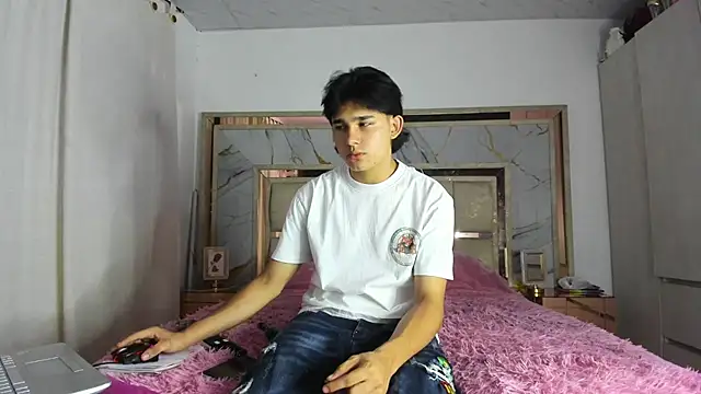 monky 0002 online show from March 18, 2026, 12:03 am