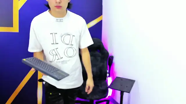 monky 0002 online show from July 12, 2026, 4:36 am