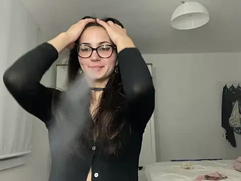 Snapshot of Ellamay06 chatting on April 17, 2026, 7:50 pm Ellamay06 online show from April 17, 2026, 7:50 pm