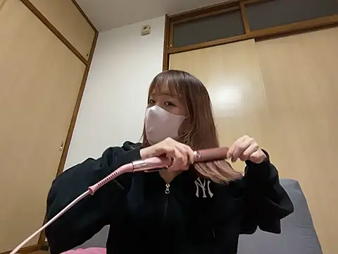 airi-ai0302 online show from May 21, 2026, 5:09 pm
