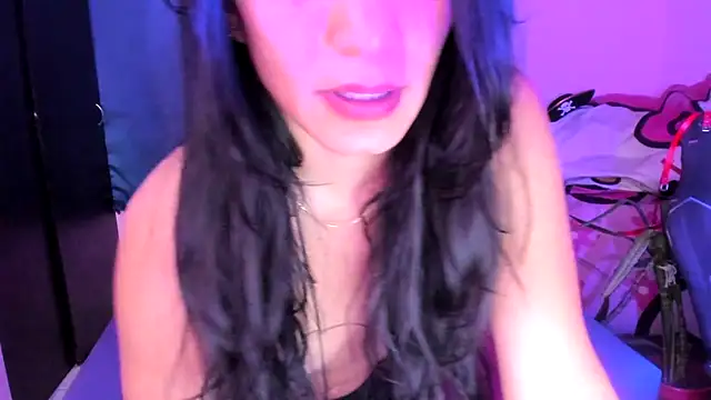 Snapshot of doll_katiuska chatting on July 4, 2026, 12:22 pm doll katiuska online show from July 4, 2026, 12:22 pm