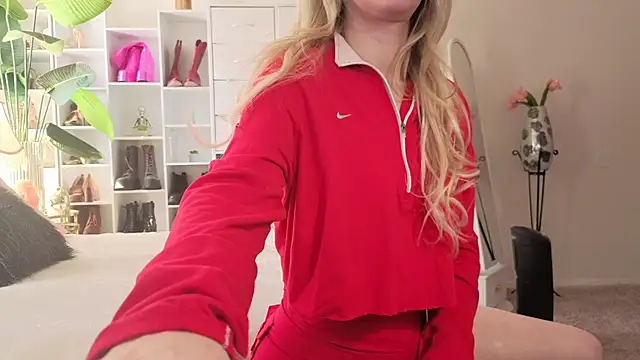 polly peach online show from March 4, 2026, 3:29 pm