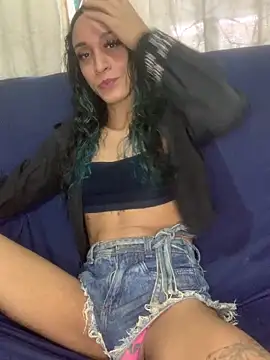 YasmimMayers online show from March 28, 2026, 4:28 pm