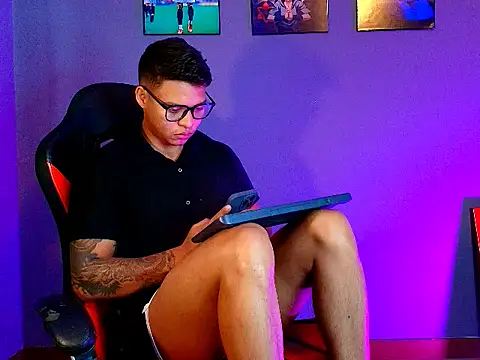 evan greey01 online show from March 17, 2026, 5:27 pm