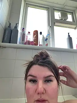 Snapshot of BeeMay22 chatting on March 14, 2026, 3:50 pm BeeMay22 online show from March 14, 2026, 3:50 pm