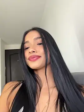 Snapshot of Bella_Smithe chatting on June 9, 2026, 5:02 pm Bella Smithe online show from June 9, 2026, 5:02 pm