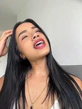 Snapshot of Bella_Smithe chatting on June 30, 2026, 5:47 pm Bella Smithe online show from June 30, 2026, 5:47 pm