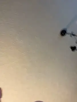 ukhungstud26 online show from March 15, 2026, 9:21 pm