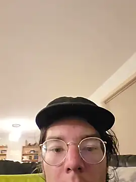Snapshot of KinkyKittyBoy chatting on June 11, 2026, 9:29 am KinkyKittyBoy online show from June 11, 2026, 9:29 am