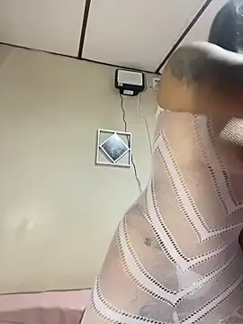 stefanyqueen69 online show from March 10, 2026, 2:33 pm