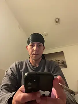Snapshot of TitanNoir chatting on May 15, 2026, 9:55 pm TitanNoir online show from May 15, 2026, 9:55 pm