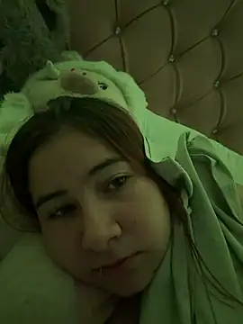 Zoe Luxxe  online show from April 25, 2026, 11:24 pm