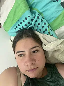 Zoe Luxxe  online show from June 25, 2026, 8:24 pm
