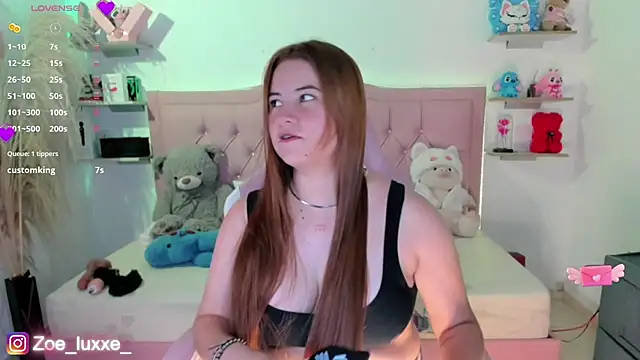Zoe Luxxe  online show from July 16, 2026, 9:10 pm
