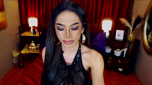 KieraLee online show from May 2, 2026, 3:11 am