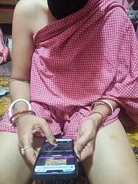 Snapshot of Couple_hot999 chatting on March 10, 2026, 7:24 am Couple hot999 online show from March 10, 2026, 7:24 am