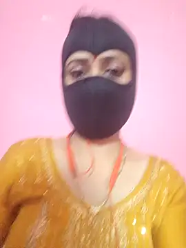 Couple hot999 online show from May 13, 2026, 6:49 pm