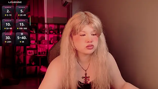 LilithNlsn online show from June 7, 2026, 10:19 am