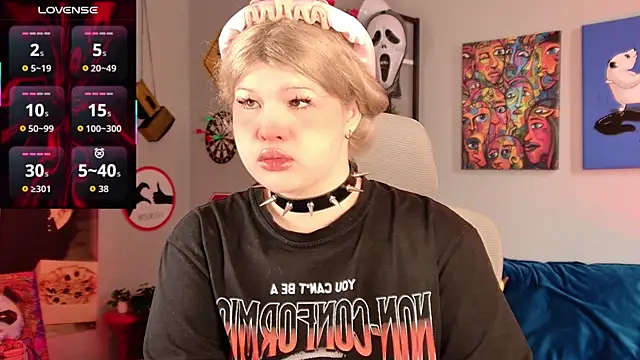LilithNlsn online show from June 9, 2026, 1:01 pm