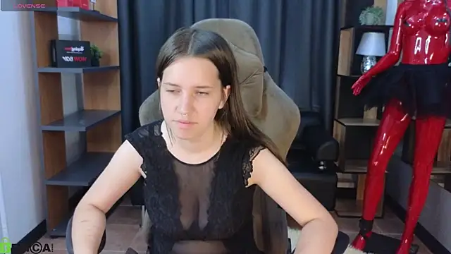Molly Miavka online show from June 19, 2026, 6:40 am
