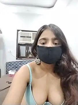Snapshot of Ishaa_22 chatting on June 25, 2026, 8:24 pm Ishaa 22 online show from June 25, 2026, 8:24 pm