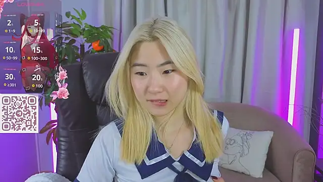 YunnaLuv online show from March 8, 2026, 1:03 am