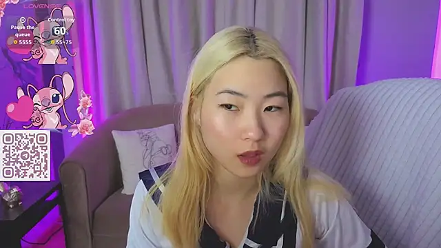 YunnaLuv online show from March 16, 2026, 12:49 am