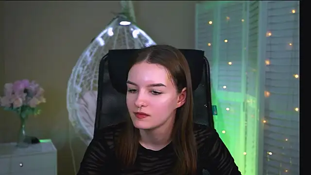 Snapshot of KellieBanshe chatting on May 11, 2026, 2:45 pm KellieBanshe online show from May 11, 2026, 2:45 pm
