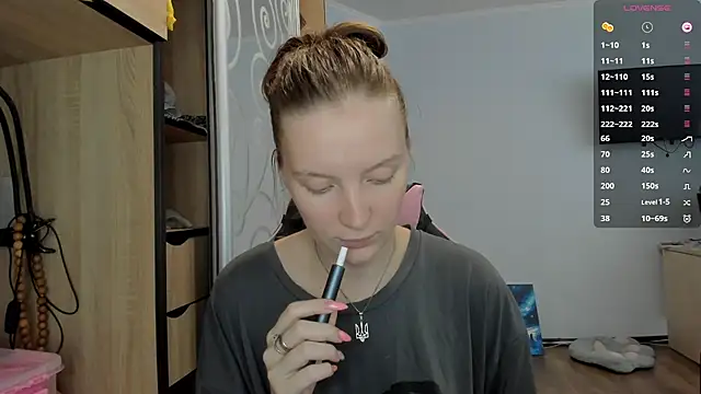 Snapshot of Mary_Blu chatting on September 22, 2025, 8:16 am Mary Blu online show from September 22, 2025, 8:16 am