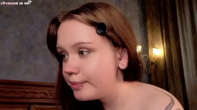 Snapshot of LeahAllsop chatting on June 29, 2026, 10:15 am LeahAllsop online show from June 29, 2026, 10:15 am