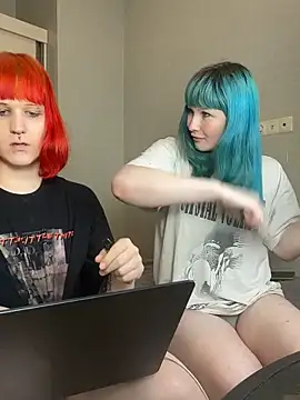 Snapshot of AlexaGudz chatting on May 11, 2026, 3:29 pm AlexaGudz online show from May 11, 2026, 3:29 pm