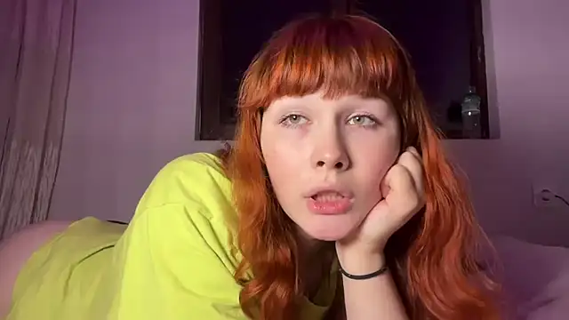 Snapshot of AlexaGudz chatting on June 19, 2026, 6:12 pm AlexaGudz online show from June 19, 2026, 6:12 pm