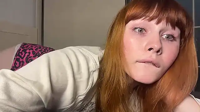 Snapshot of AlexaGudz chatting on July 8, 2026, 3:16 pm AlexaGudz online show from July 8, 2026, 3:16 pm