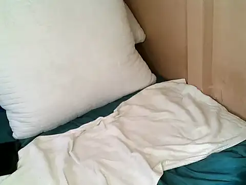 Lady Giraffe online show from March 13, 2026, 2:12 pm