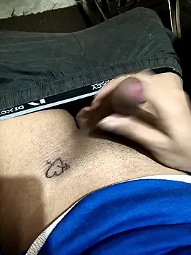 RoxBoyy online show from March 12, 2026, 12:55 pm