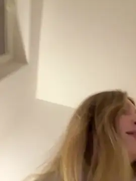 Renesme 28 online show from March 16, 2026, 10:03 pm