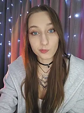 Snapshot of Emma_Willson chatting on April 22, 2026, 12:28 pm Emma Willson online show from April 22, 2026, 12:28 pm