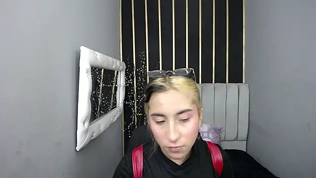 moon shut online show from March 16, 2026, 12:53 pm