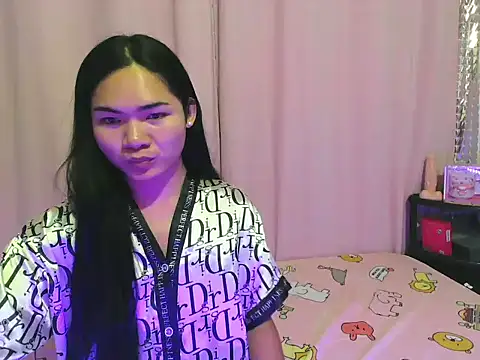 rainexox1 online show from April 24, 2026, 6:05 am