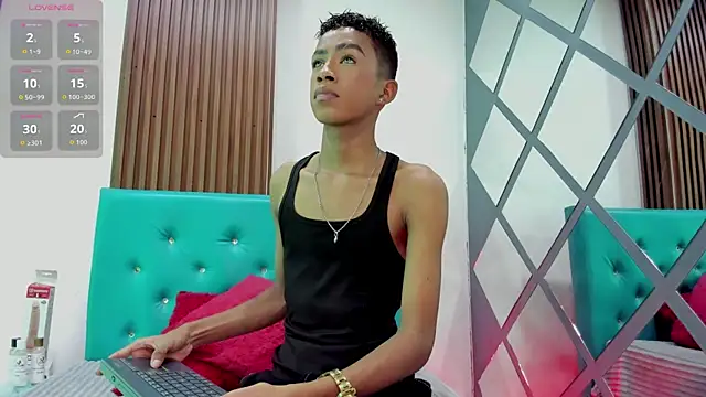 Snapshot of patrick_lovee chatting on March 30, 2026, 7:59 pm patrick lovee online show from March 30, 2026, 7:59 pm