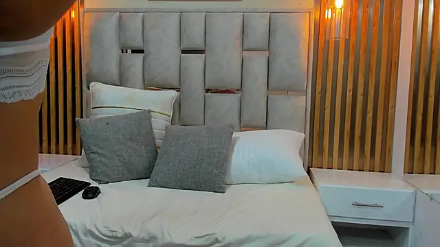 Ammber lennox online show from March 17, 2026, 11:24 am