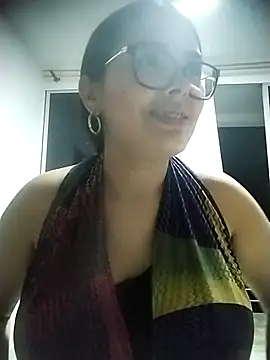 pregnant kitten01 online show from March 8, 2026, 12:08 am