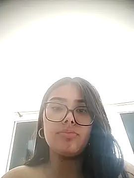 pregnant kitten01 online show from March 12, 2026, 7:09 pm