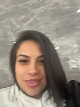 Snapshot of AriannaSmyth chatting on May 5, 2026, 4:04 pm AriannaSmyth online show from May 5, 2026, 4:04 pm