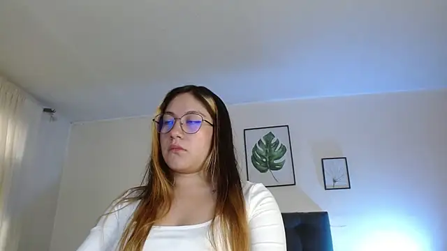 Snapshot of samanthachop chatting on June 17, 2026, 1:23 pm samanthachop online show from June 17, 2026, 1:23 pm