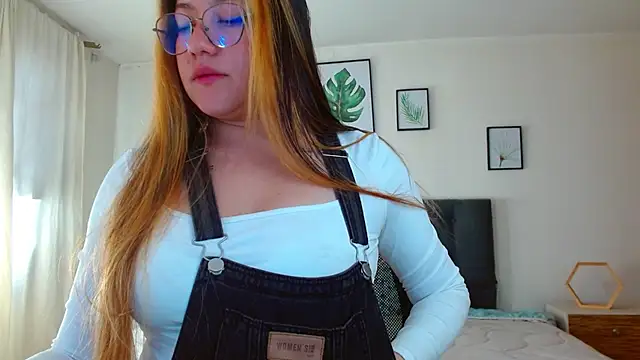 Snapshot of samanthachop chatting on July 28, 2026, 1:32 pm samanthachop online show from July 28, 2026, 1:32 pm