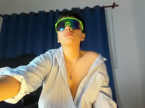 Taveko Soler online show from April 6, 2026, 7:04 pm