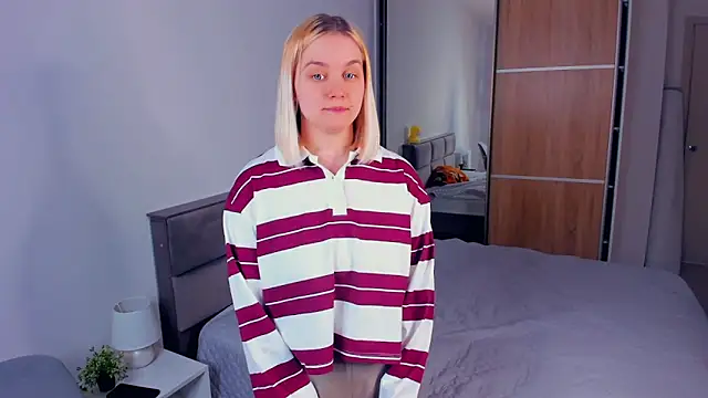 AveIinaStromain online show from March 11, 2026, 6:19 am